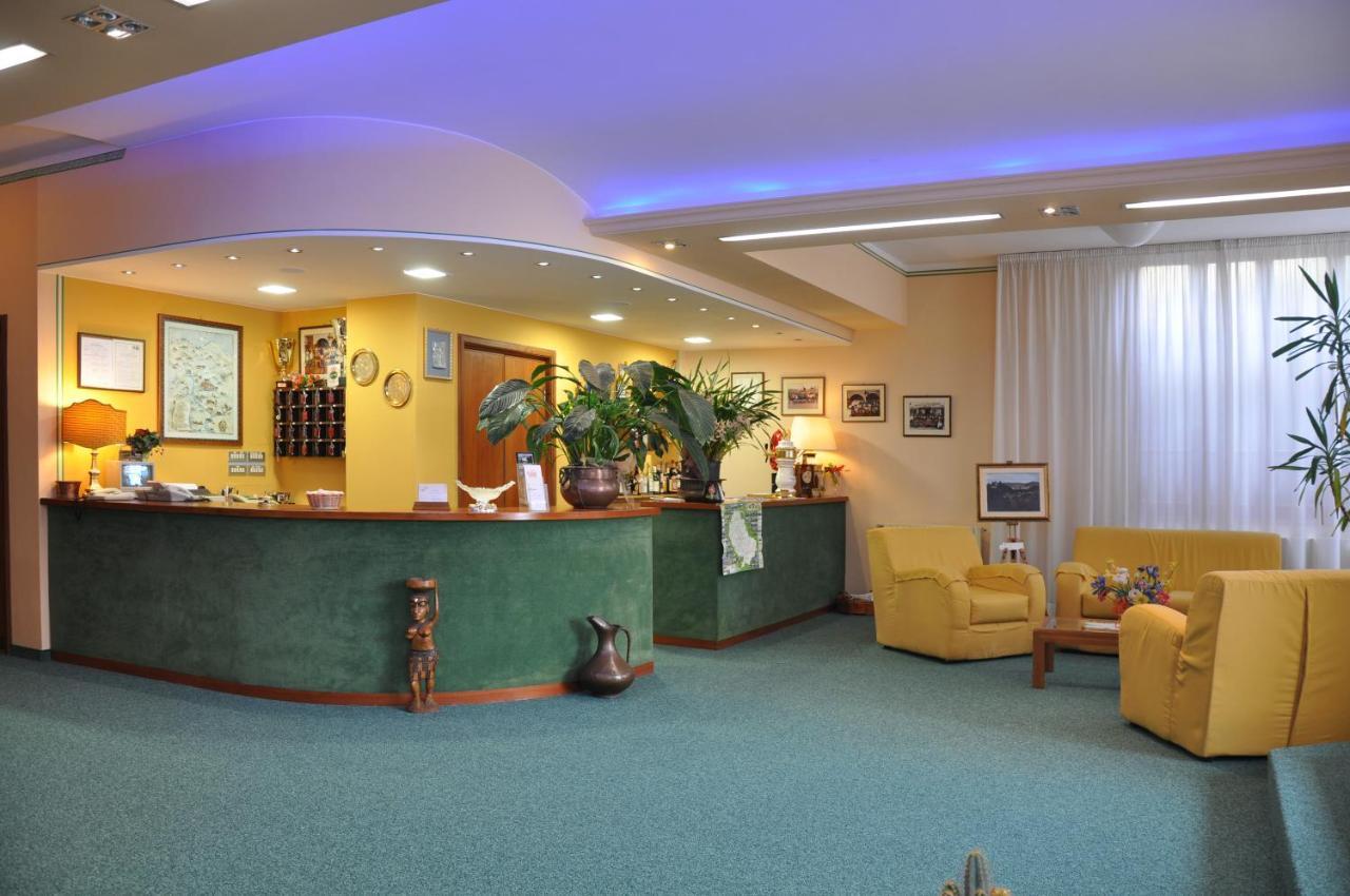 Hotel La Pergola Barga Kültér fotó