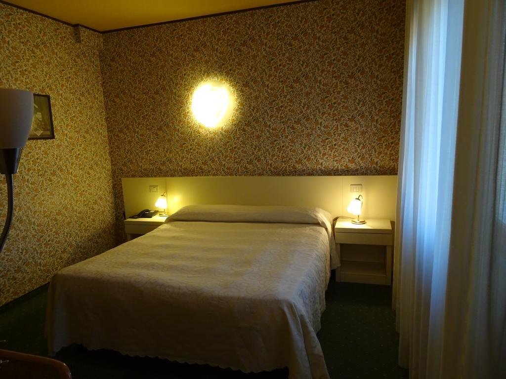 Hotel La Pergola Barga Kültér fotó