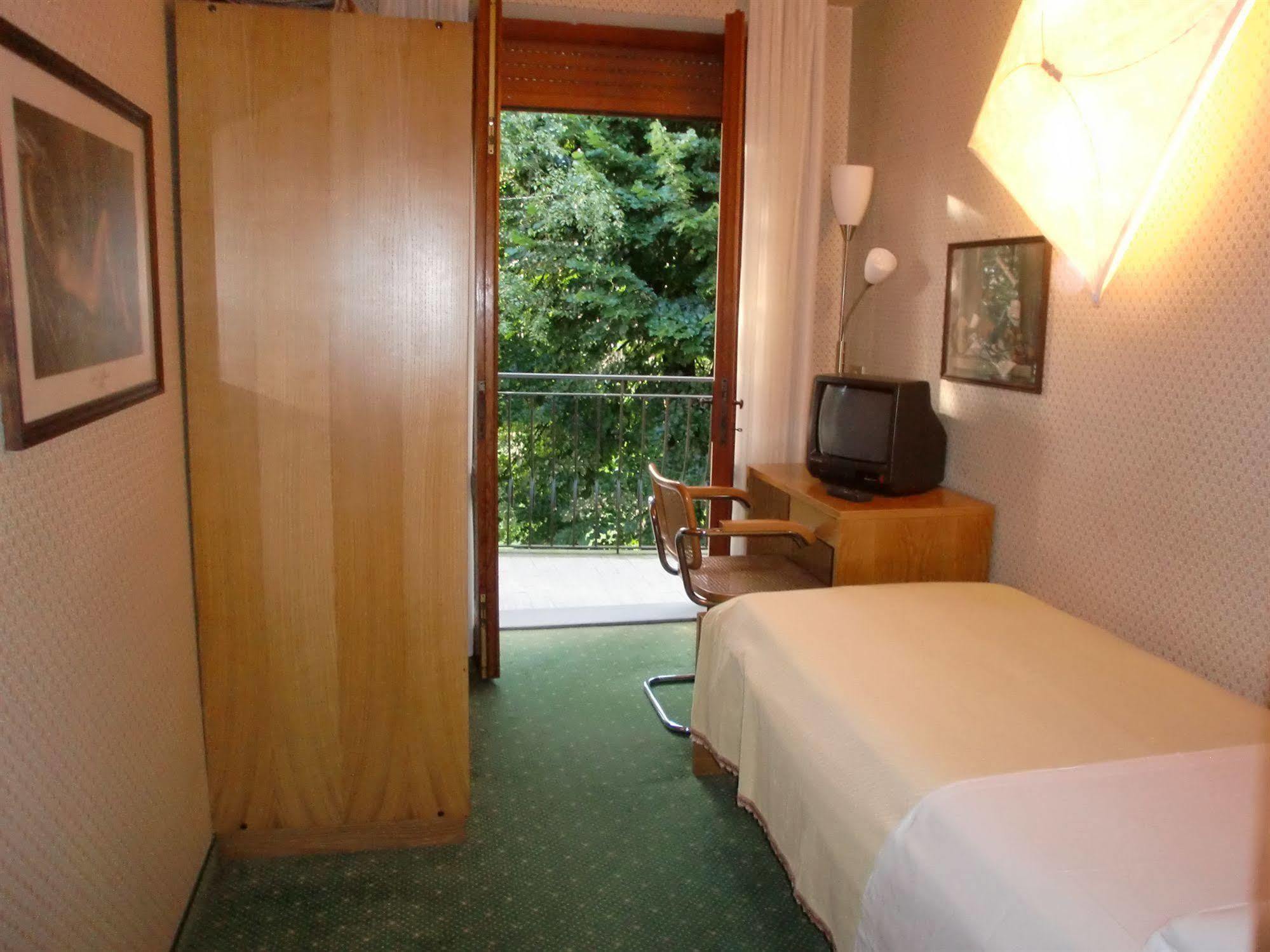 Hotel La Pergola Barga Kültér fotó