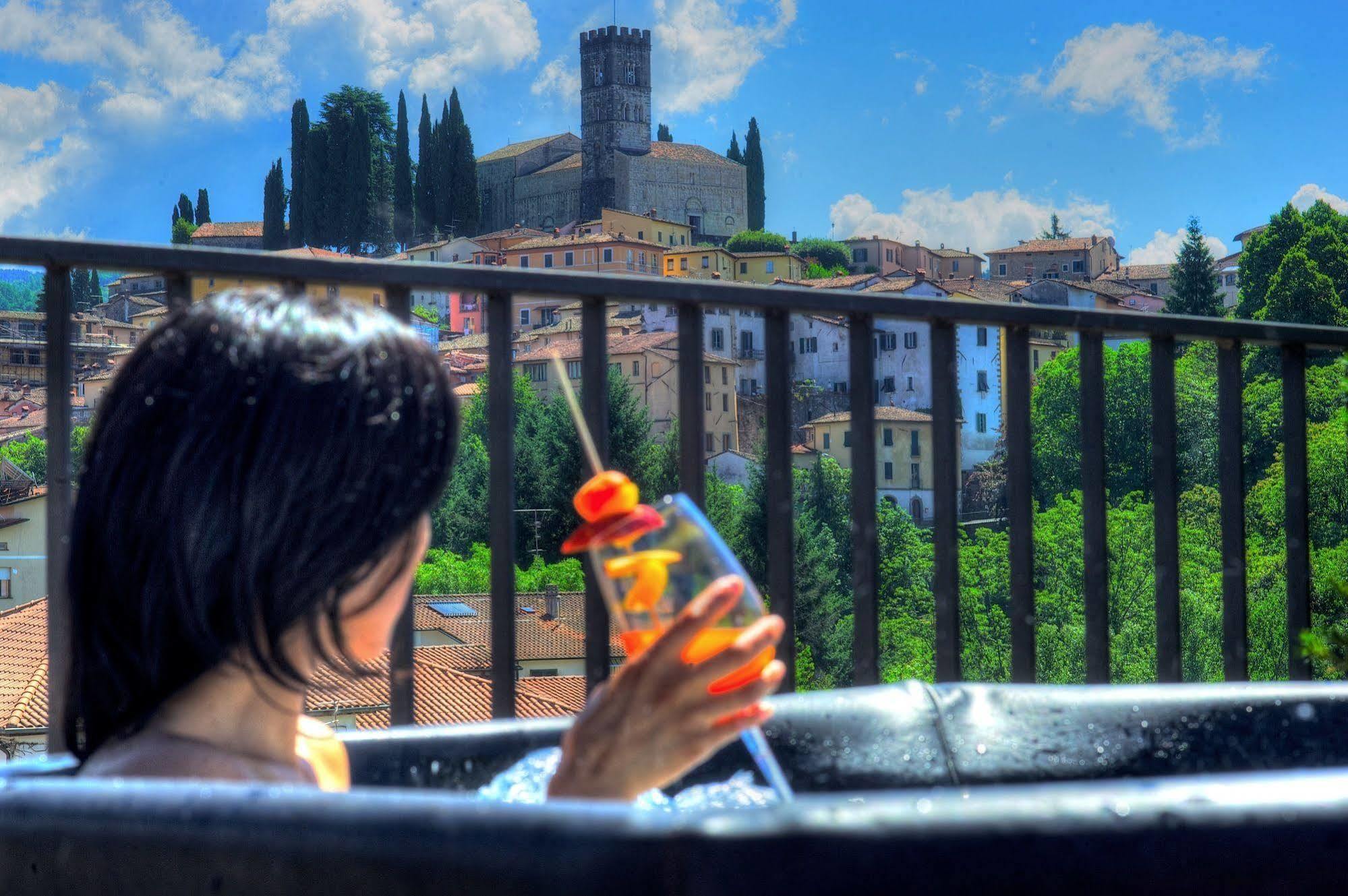 Hotel La Pergola Barga Kültér fotó